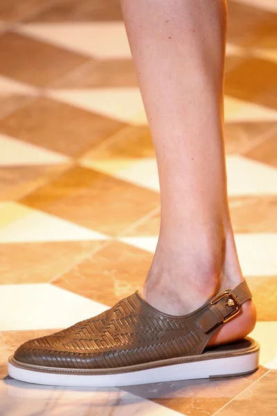 Look 9